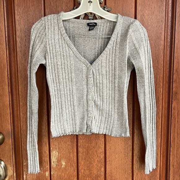 Rue21 Tops - Rue21 Cropped Long Sleeve